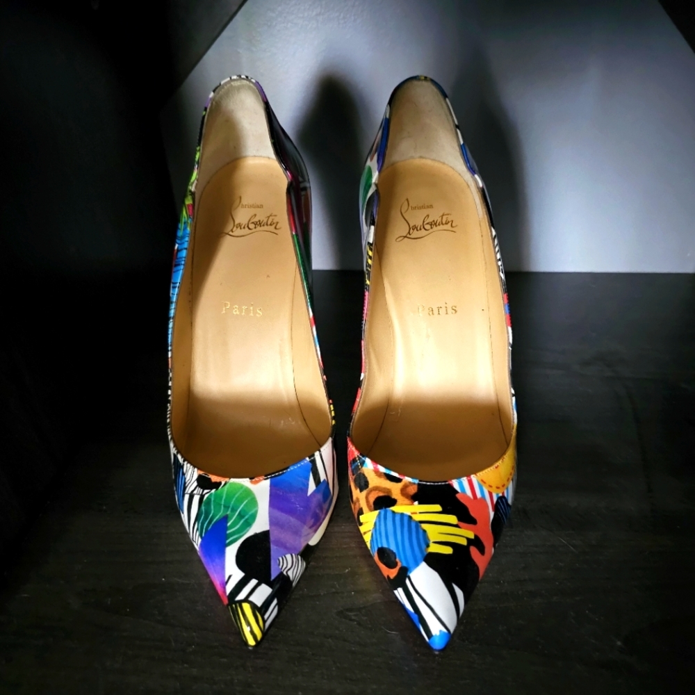 LOUBOUTIN Hot Chick size 39
